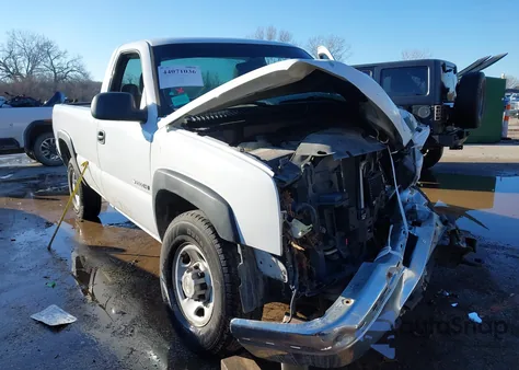 2007 Chevrolet Silverado 2500Hd Classic Work Truck z USA, uszkodzony, nr VIN 1GCHC24U67E101897